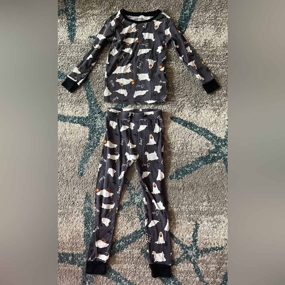Old Navy Gray Ghost Print Kids Pajama Set